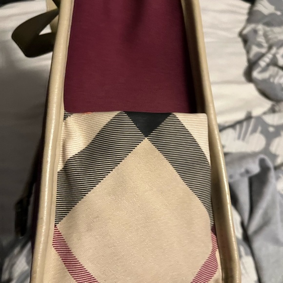 Burberry tote - Picture 5 of 11